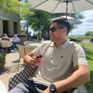 Meet your Posher, Nicolas